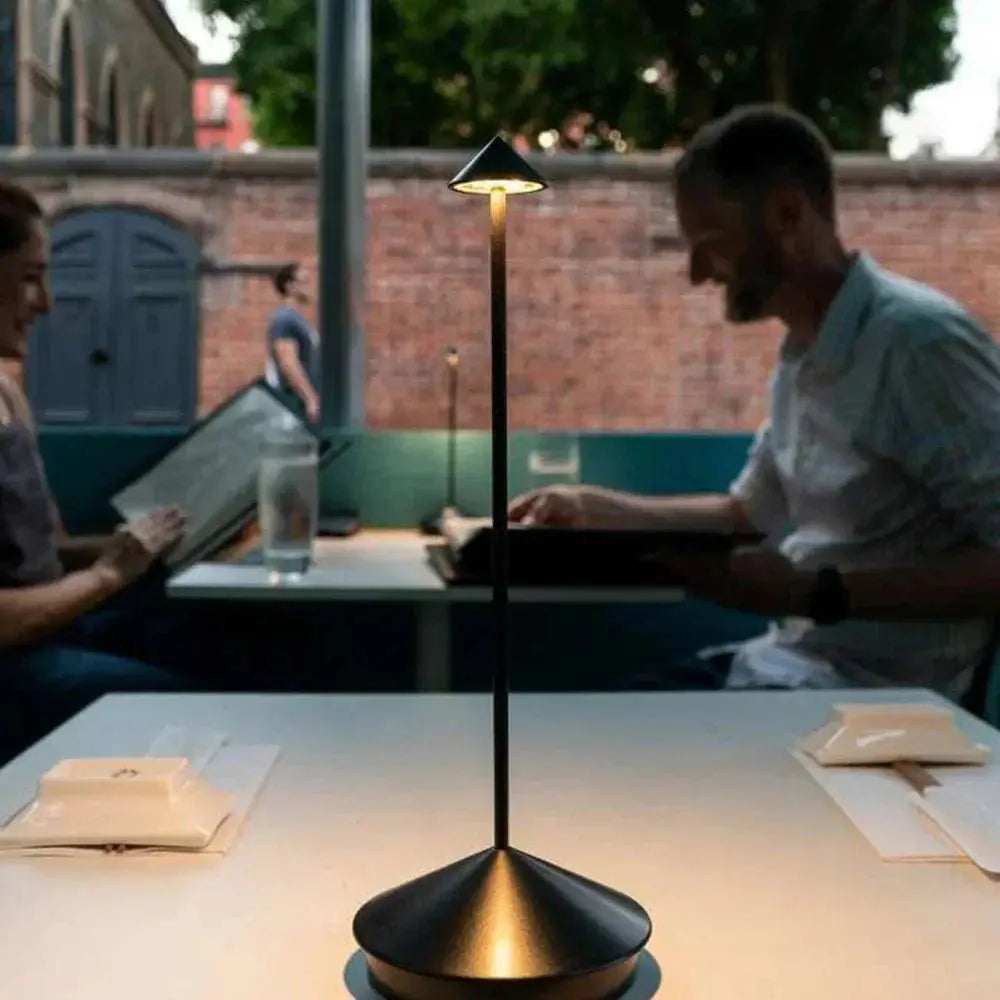 ÉclatDine | Lampe de Table Créative pour une Ambiance Élégante