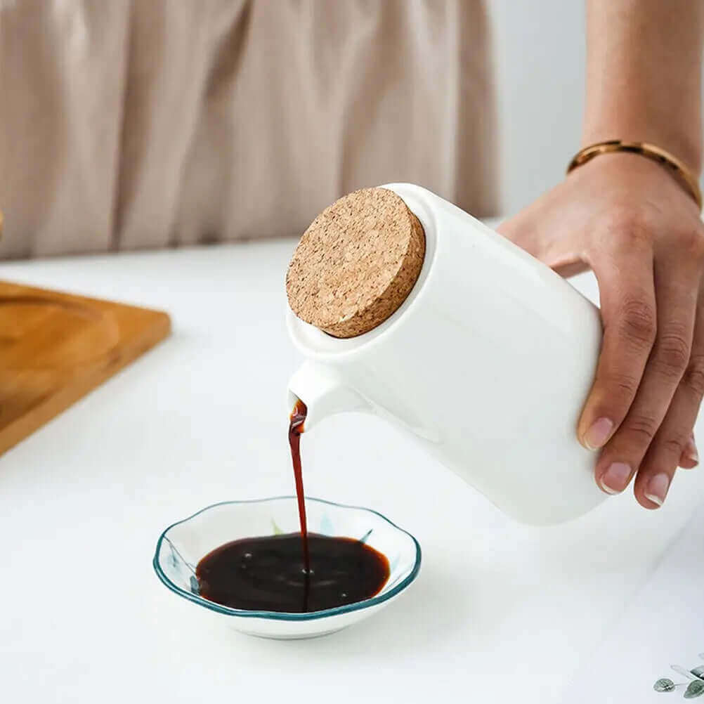 Bouteilles en céramique pour l'huile et le vinaigre