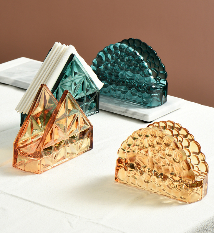 Porte-serviettes en verre avec des joyaux de couronne