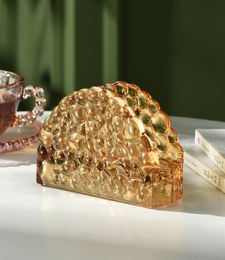Porte-serviettes en verre avec des joyaux de couronne