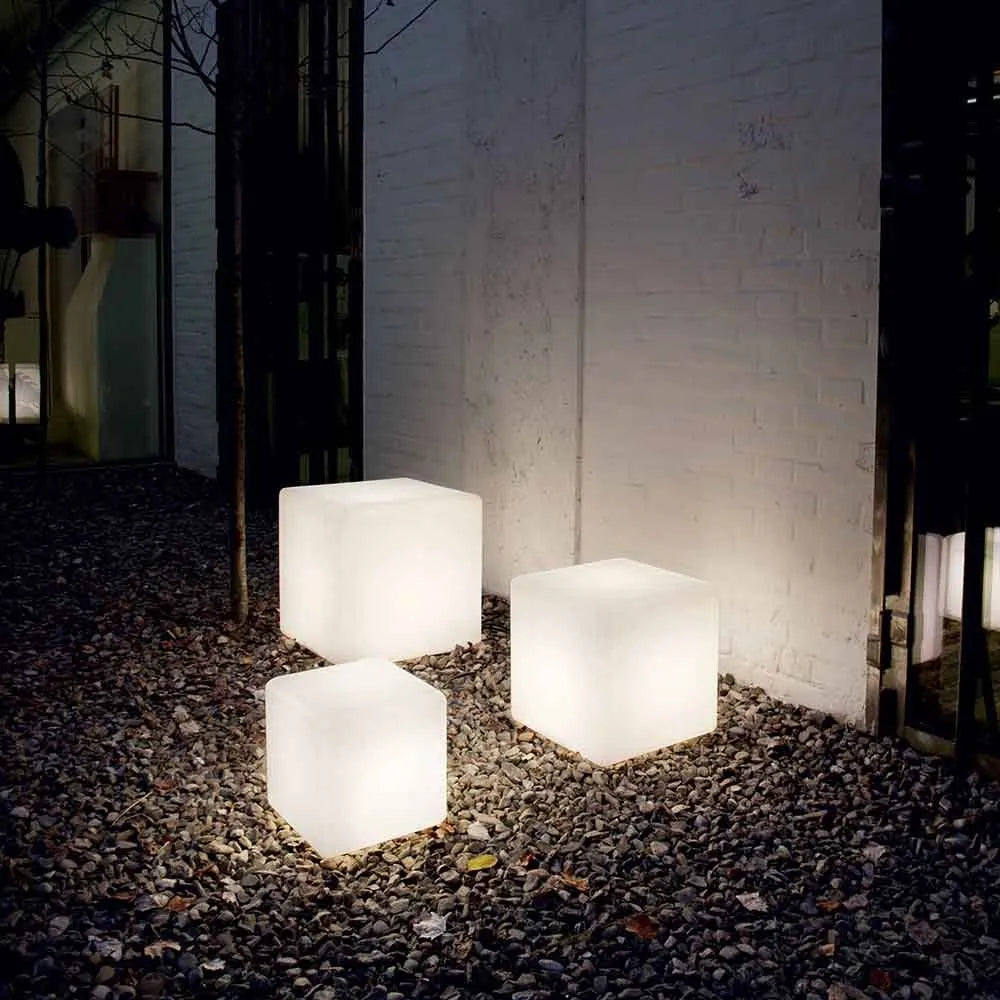 Floroux Cubic Garden Lamp | LED Outdoor Lighting | Solar | Elegant Design