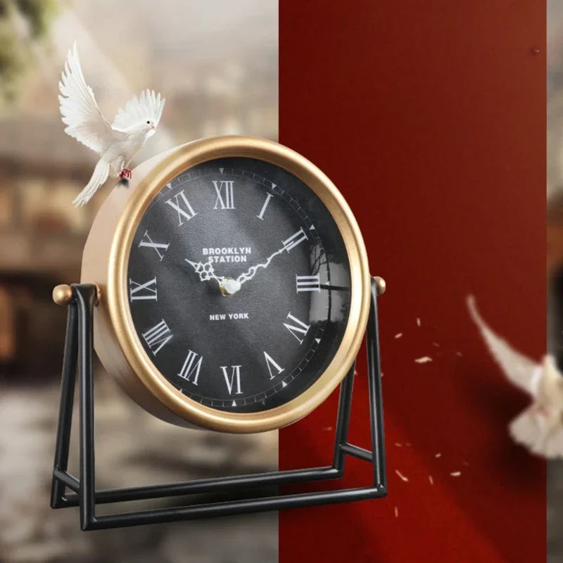 Horloge de bureau – Horloge de table – Design rétro – Décoration – Métal – 26,5 x 26,5 x 7 cm