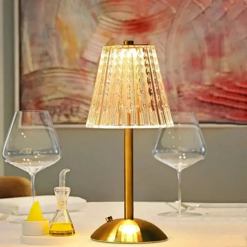 RadianceCrystal - Élégante lampe de table en cristal