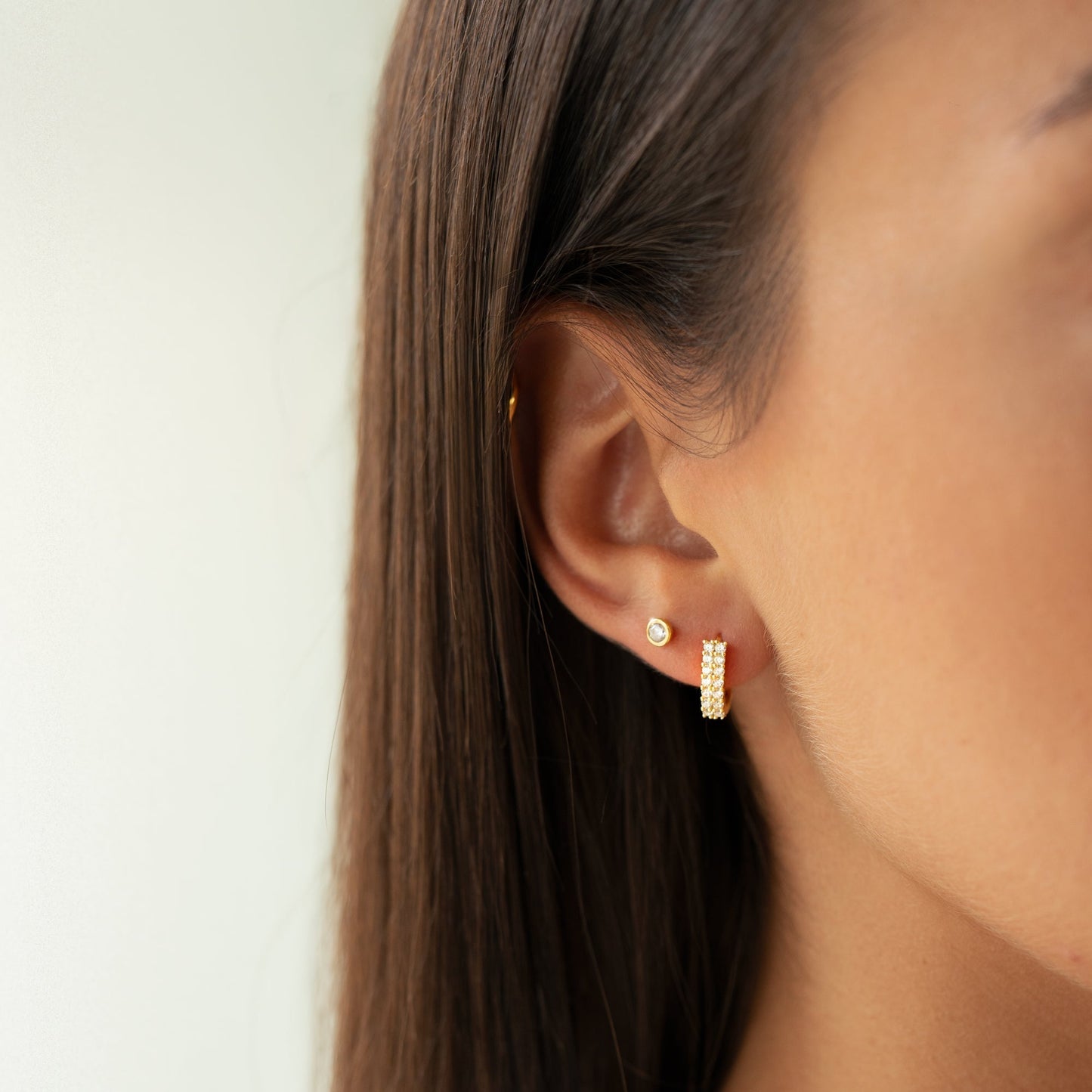 Amira Élégante Boucles d'Oreilles Circulaires Compactes