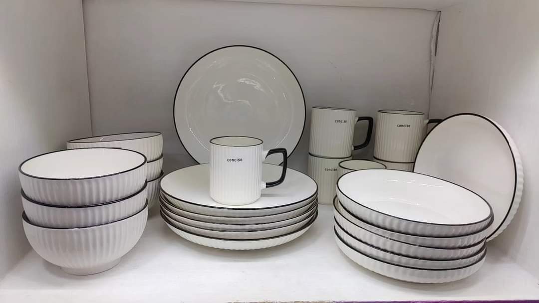 Set de dîner de 24 pièces