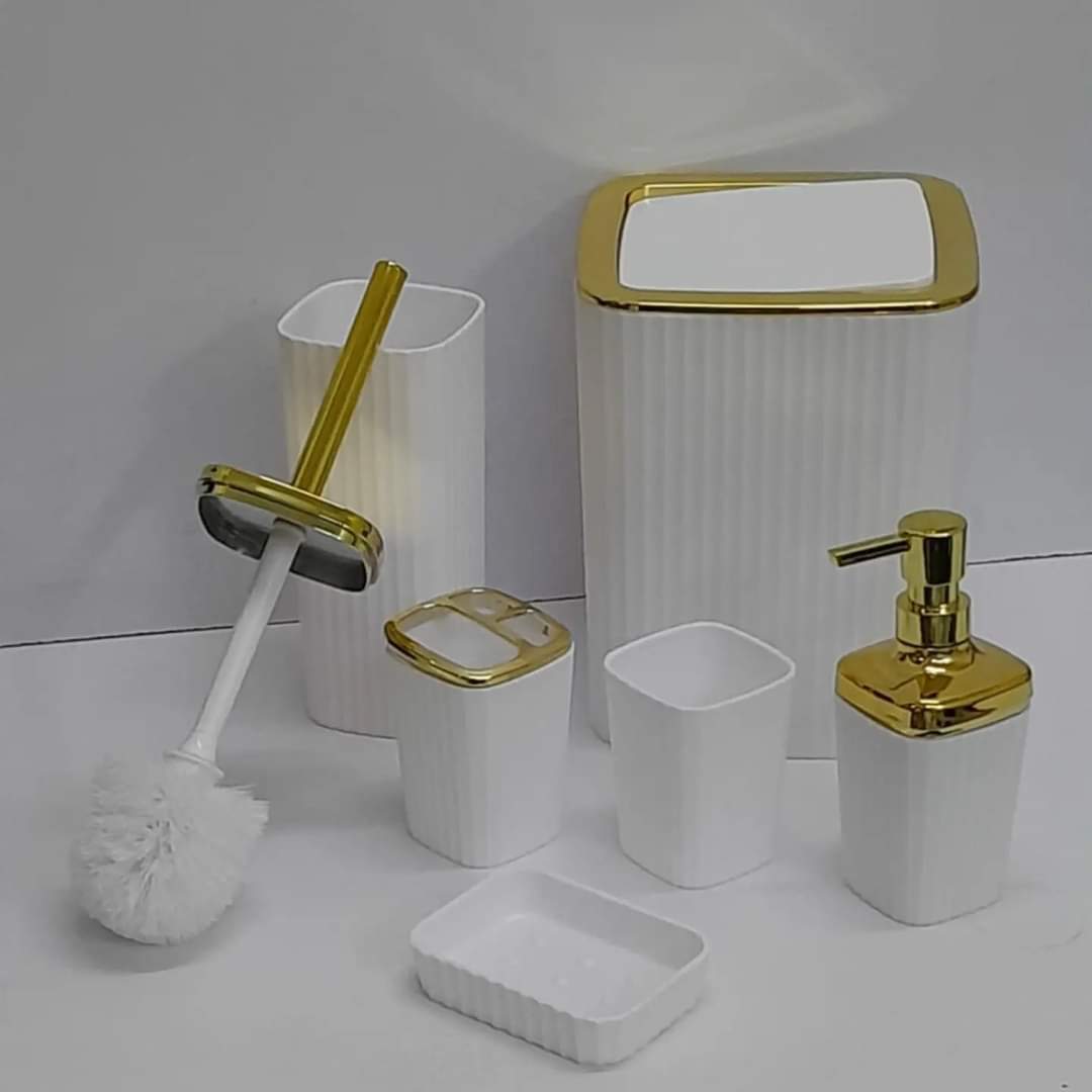 6 dans l'ensemble d'accessoires de salle de bain