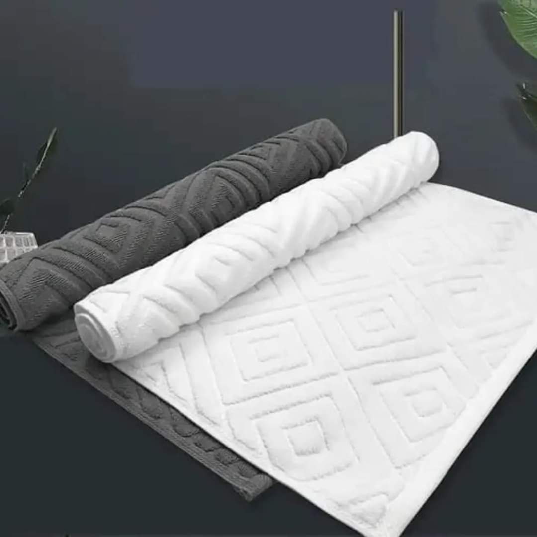 Tapis de salle de bain en coton blanc
