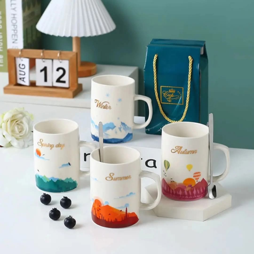 Ensemble de 4 tasses en porcelaine