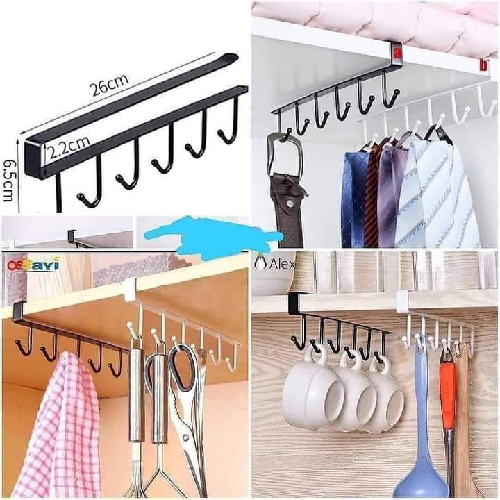 Au-dessus du placard support de tasse/couverts/attaché-case