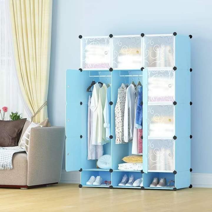 Garde-robe en plastique robuste