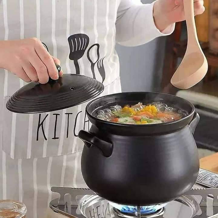 Casserole en porcelaine-