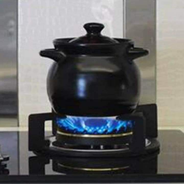 Casserole en porcelaine-
