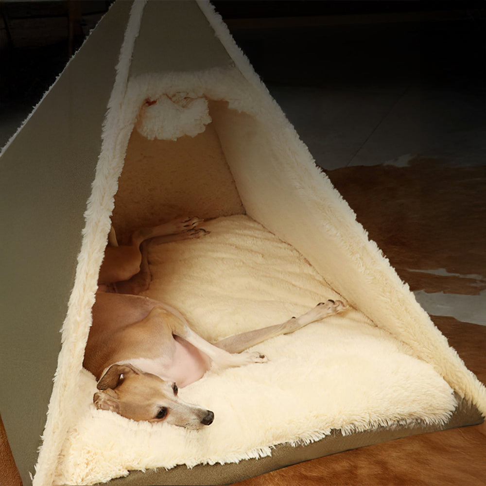 Lit de tente de camping triangulaire pour chiens et chats, grand espace, chaud et respectueux de la peau