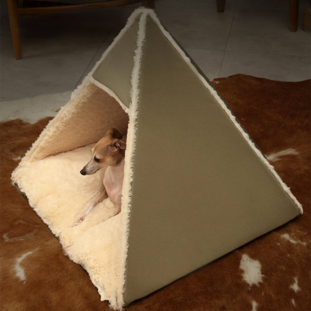 Lit de tente de camping triangulaire pour chiens et chats, grand espace, chaud et respectueux de la peau
