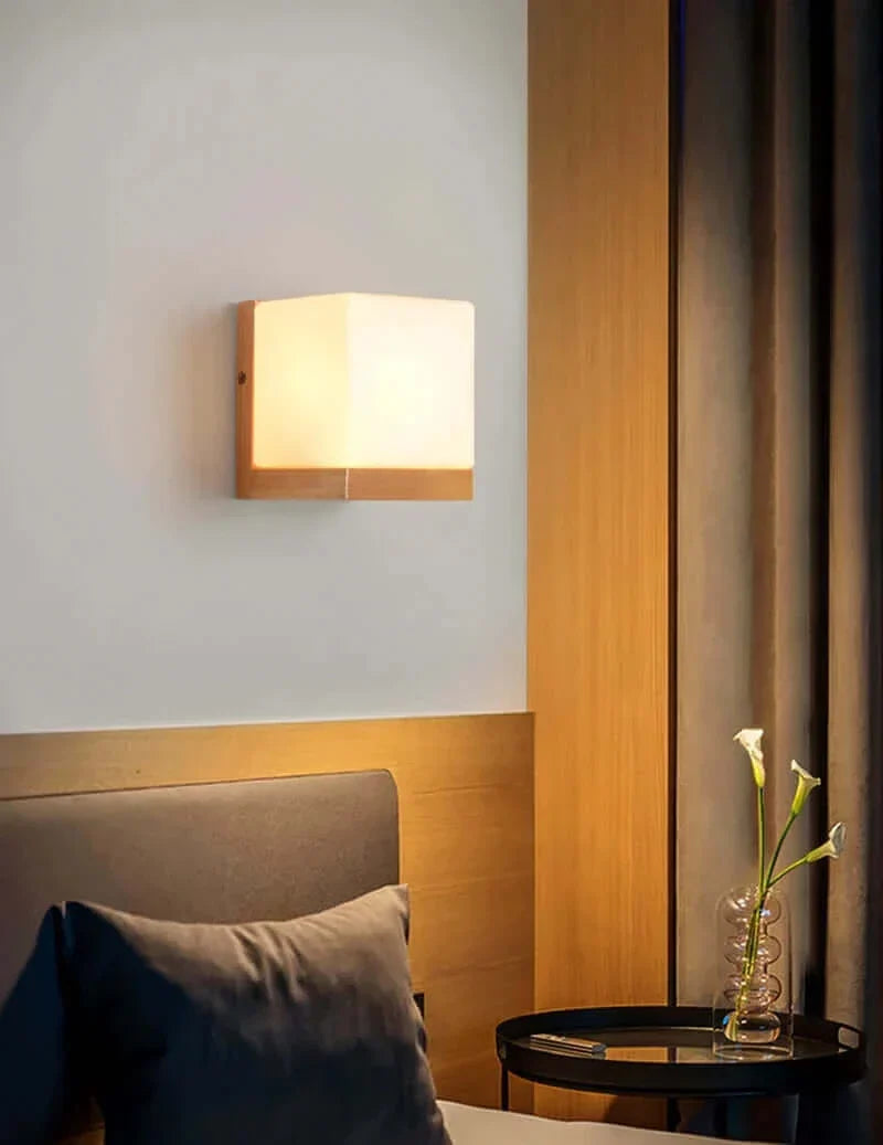 Appliques murales japonaises minimalistes en bois et en verre mat
