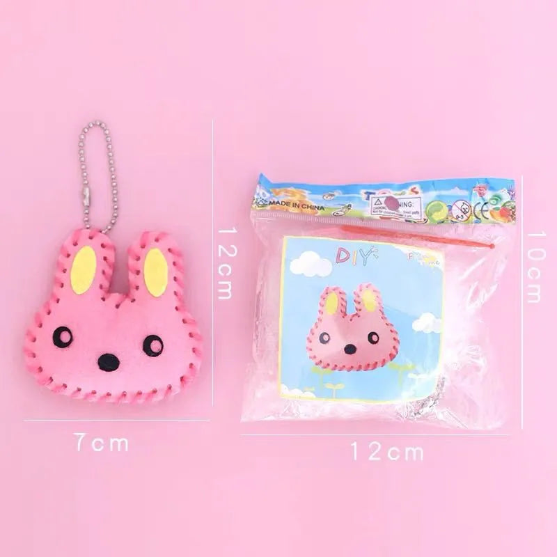 DIY Porte-clés fait main en rose - Kits d'artisanat en tissu non tissé pour enfants, activités créatives et amusantes de bricolage