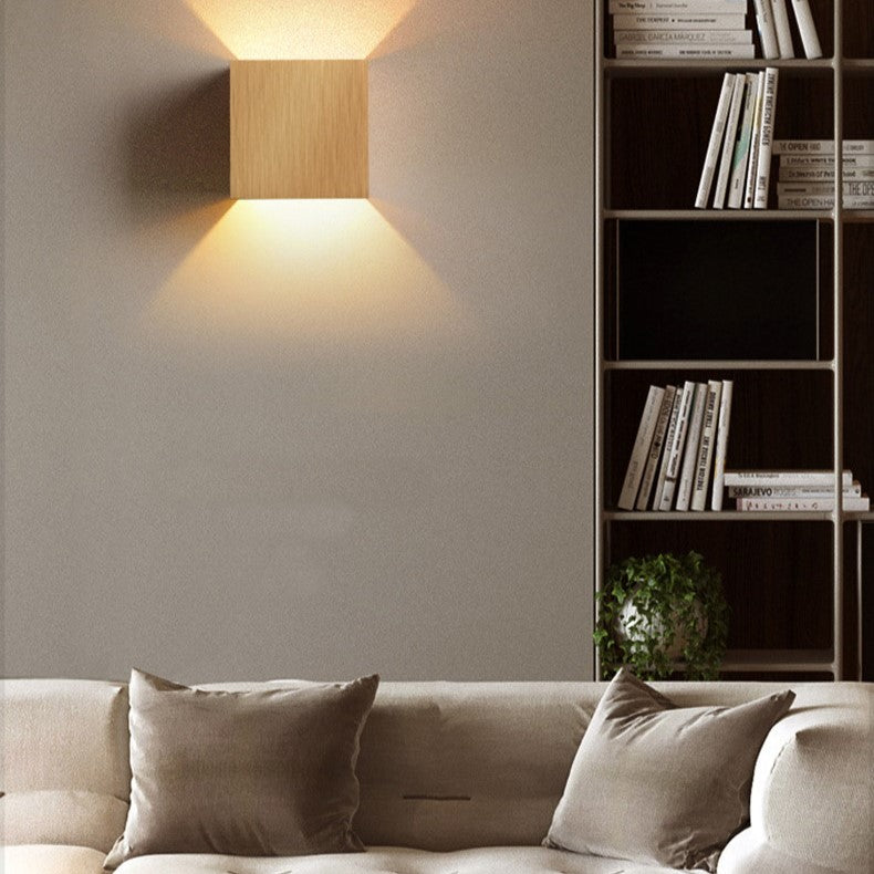 LumiLux - Applique murale LED au design nordique moderne et épuré