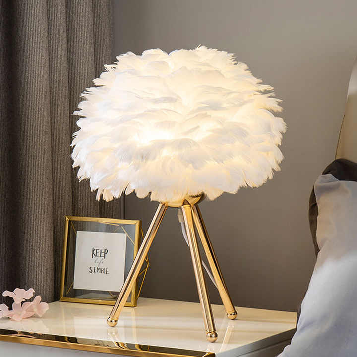 Floroux Dimmable table lamp | Elegant feather lamp for home and office