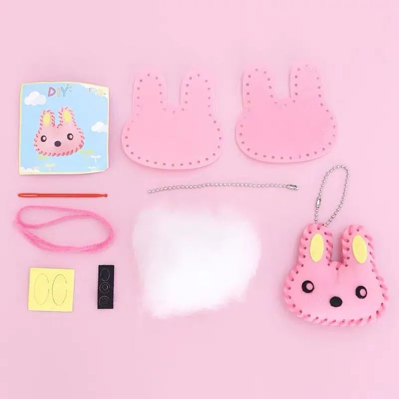 DIY Porte-clés fait main en rose - Kits d'artisanat en tissu non tissé pour enfants, activités créatives et amusantes de bricolage