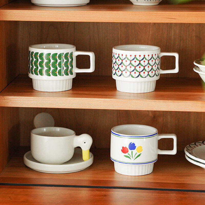 Tasses à café modernes mi-siècle françaises