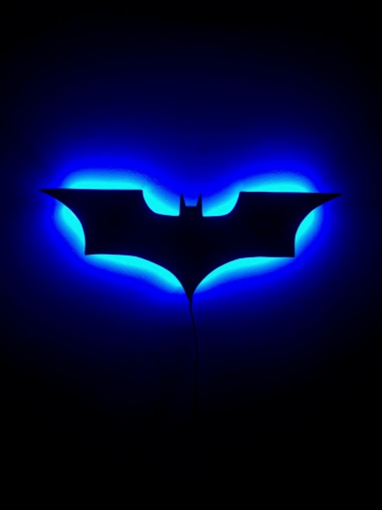 Batman Lampe Murale LED avec Télécommande Sans Fil et Changement de Couleur