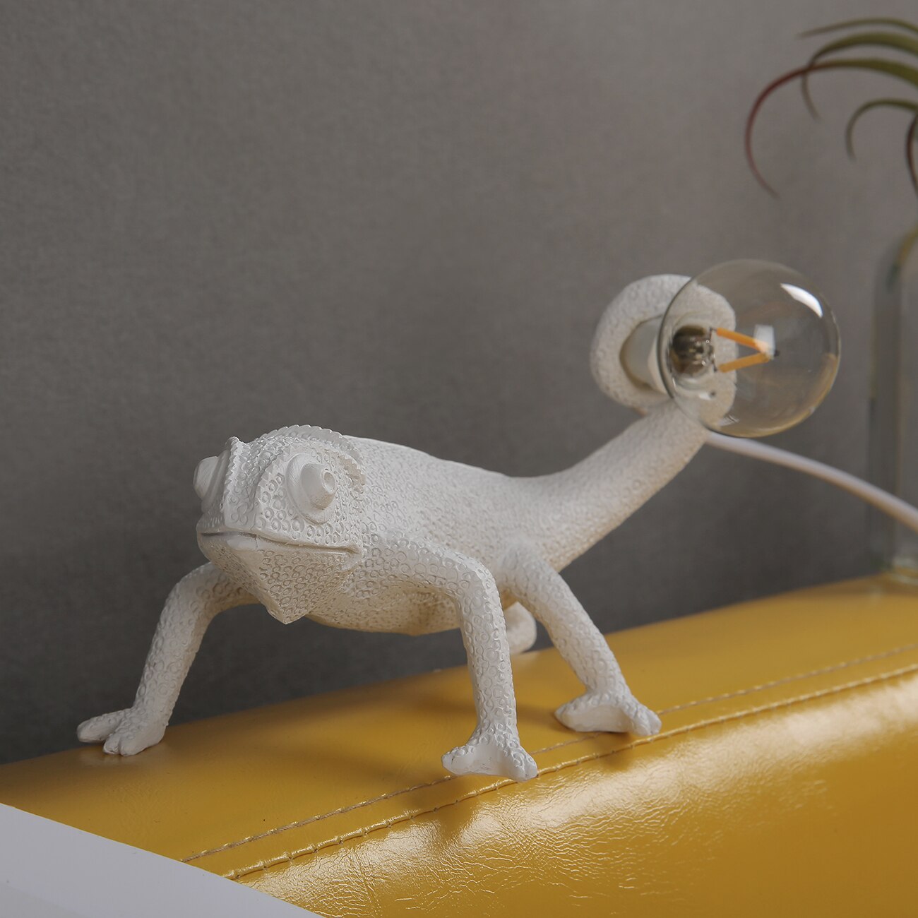 Floroux – Lampe de table stylée en forme de lézard pour une lueur confortable et artistique