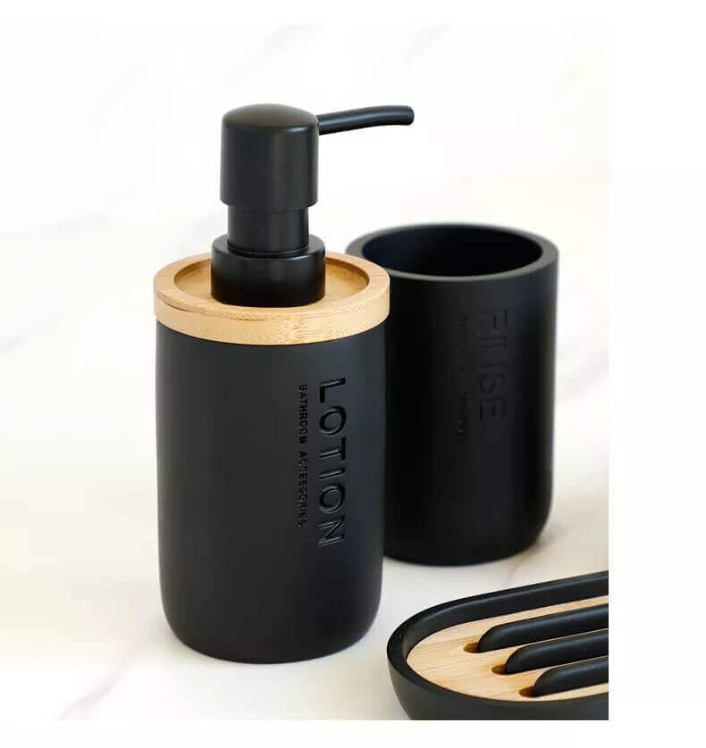 Ensemble d'accessoires de salle de bain design en noir ou blanc