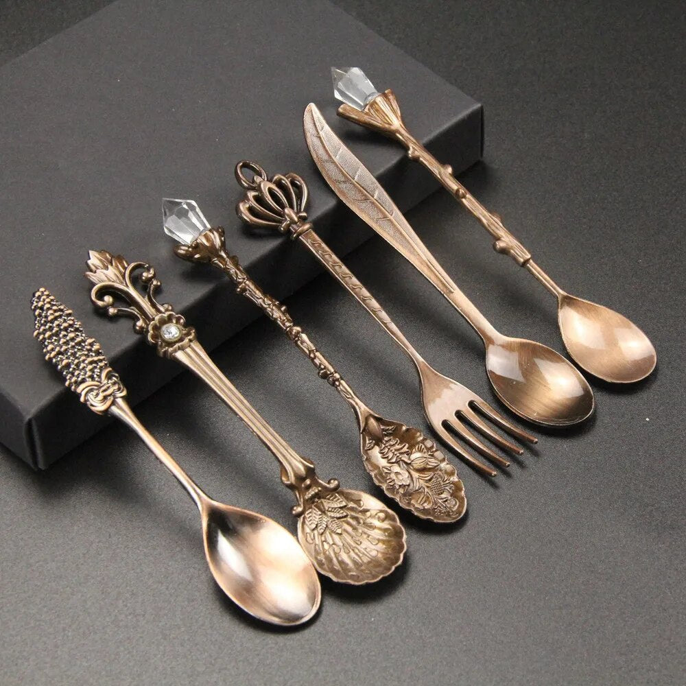 Ensemble de Cuillères à Café – Sculptées Vintage – Alliage de Zinc Rétro – Cuillères à Dessert – Ustensiles de Cuisine