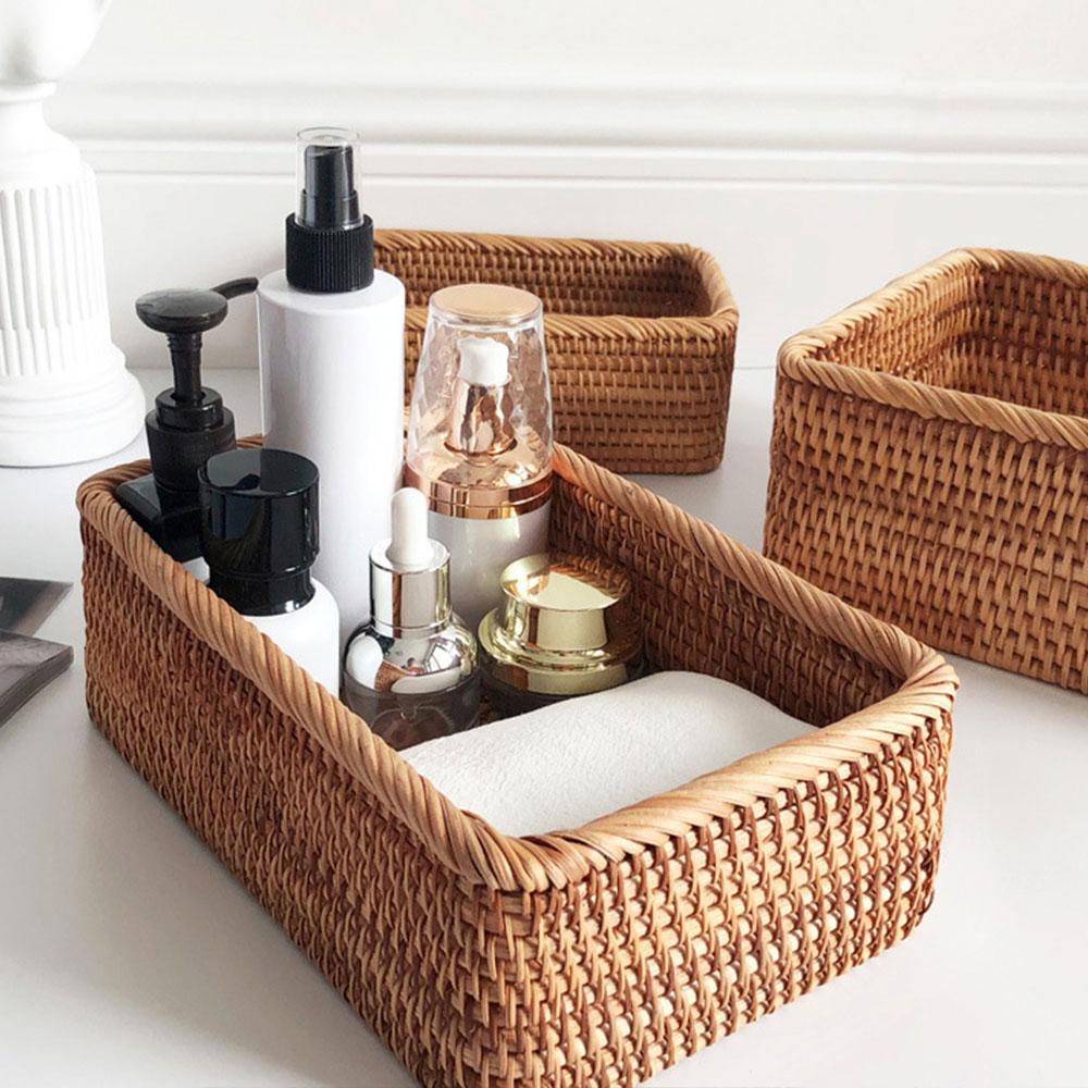 Panier en rotin ouvert