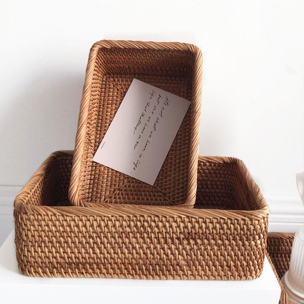 Panier en rotin ouvert