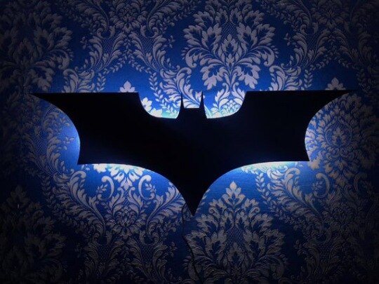 Batman Lampe Murale LED avec Télécommande Sans Fil et Changement de Couleur