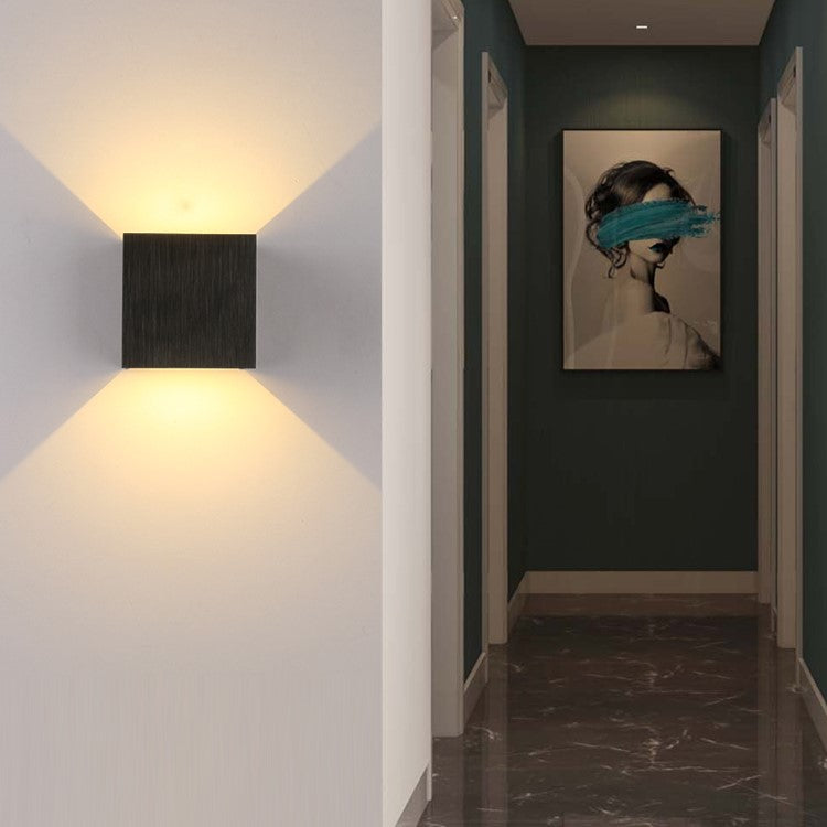 LumiLux - Applique murale LED au design nordique moderne et épuré