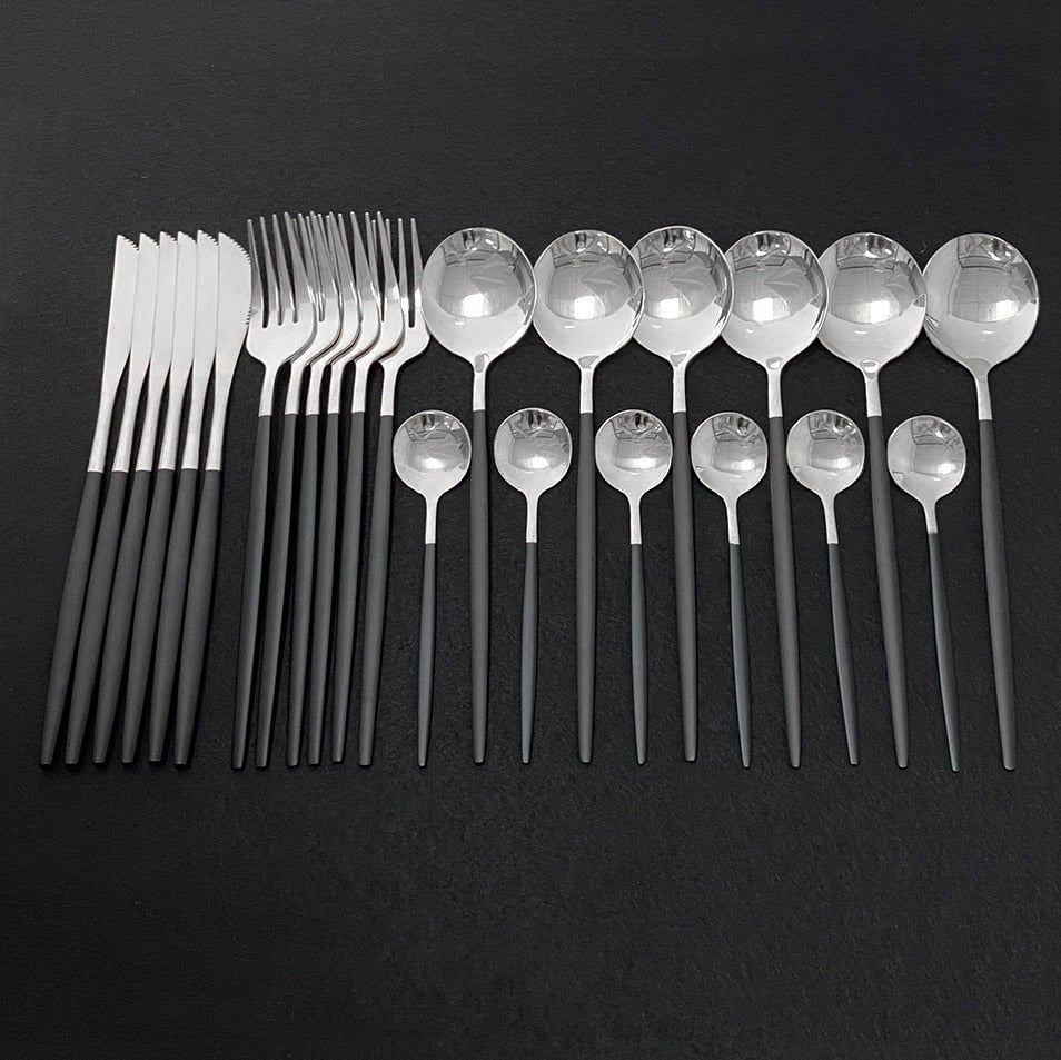 RoyalGlimmer Ensemble de Couverts Dorés - Ensemble de Couverts Dorés pour une Table Luxueuse