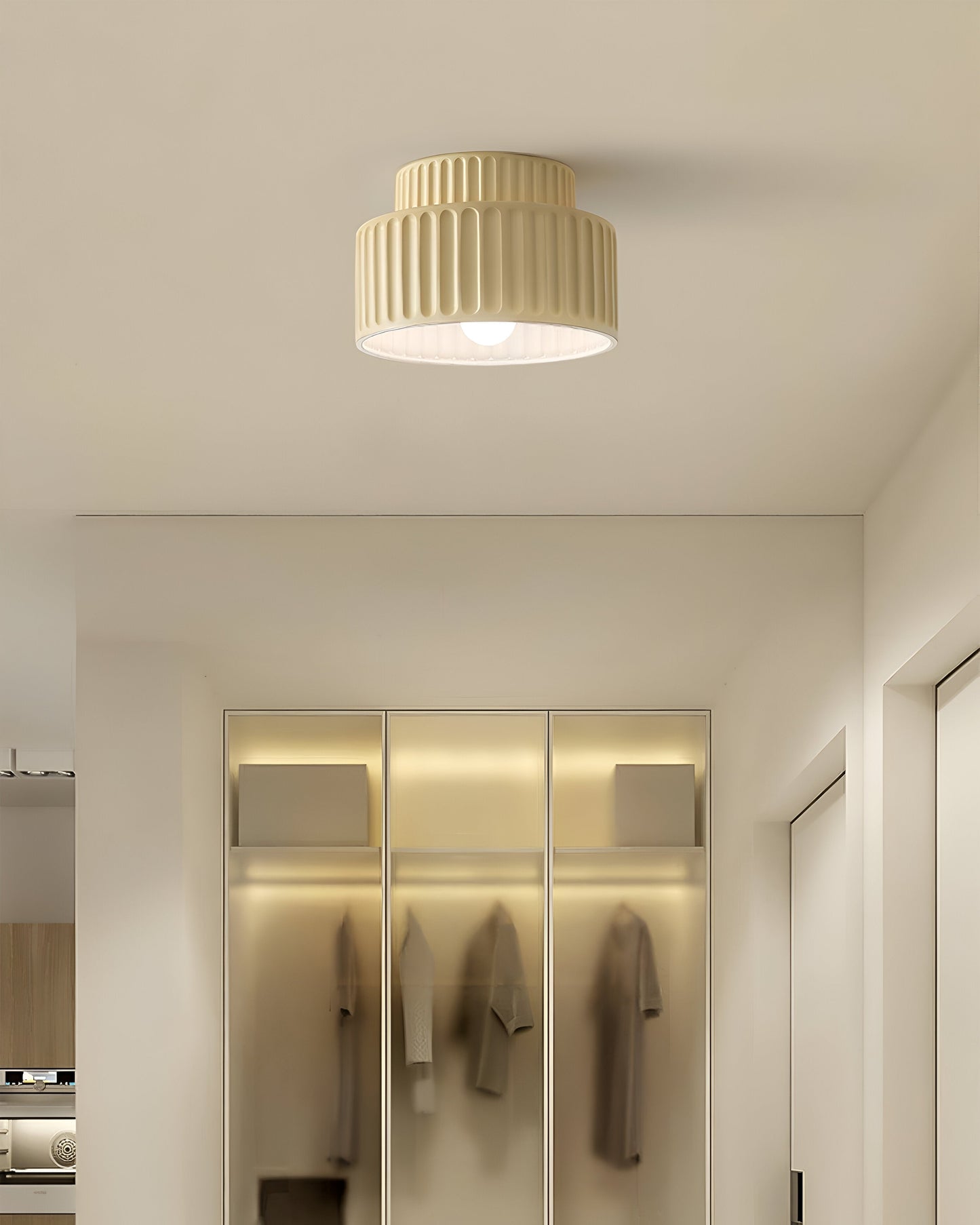 Floroux Plafonnier en Résine Blanche – Élégance Médiévale pour Votre Maison