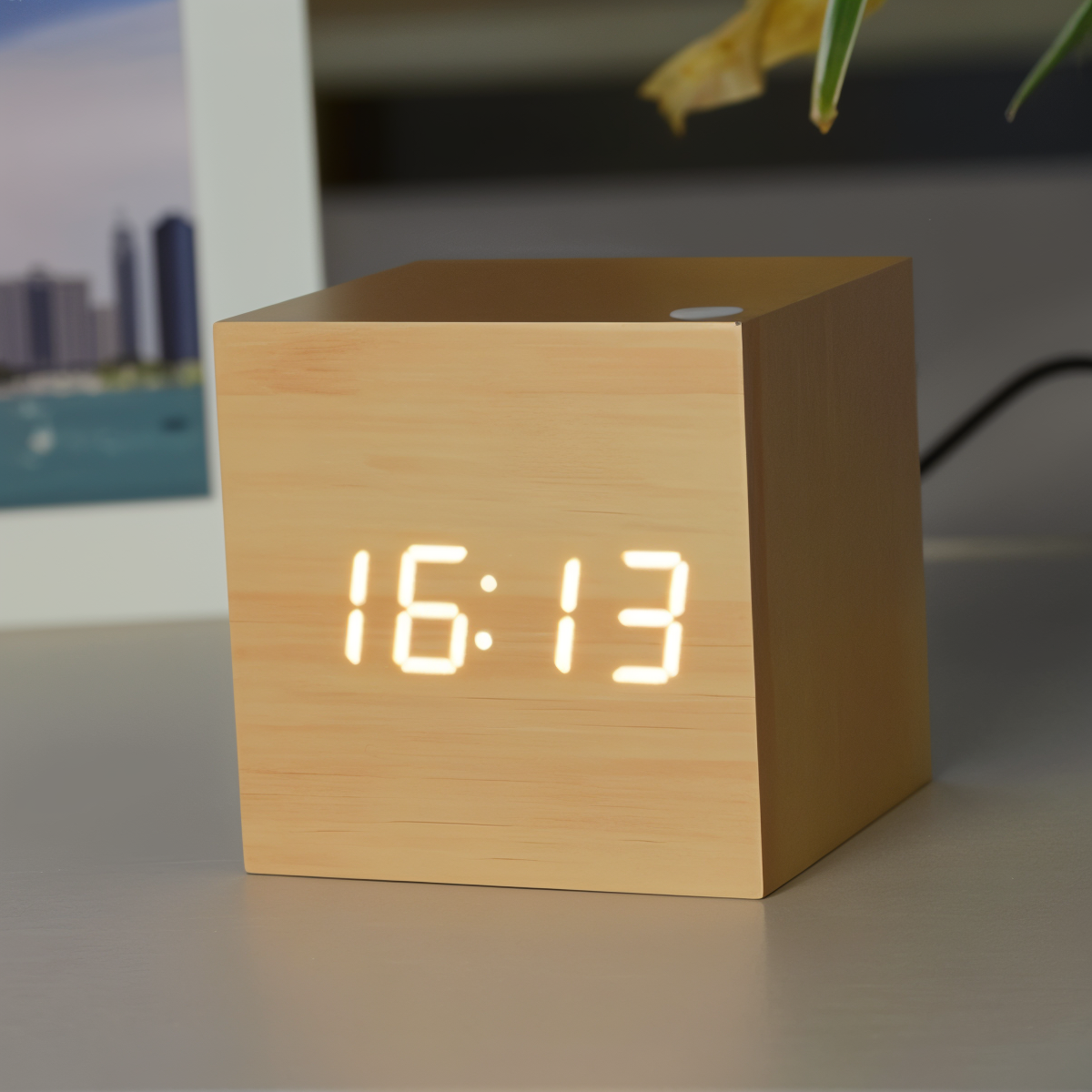 Floroux | Montre en bois LED numérique élégante