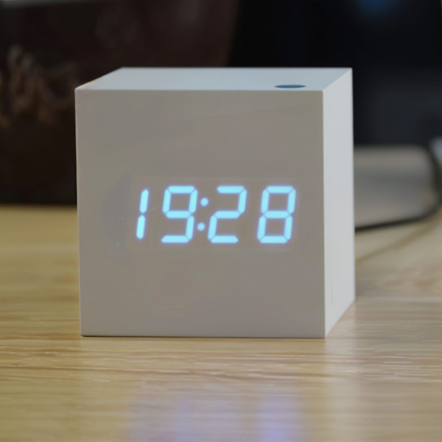 Floroux | Montre en bois LED numérique élégante