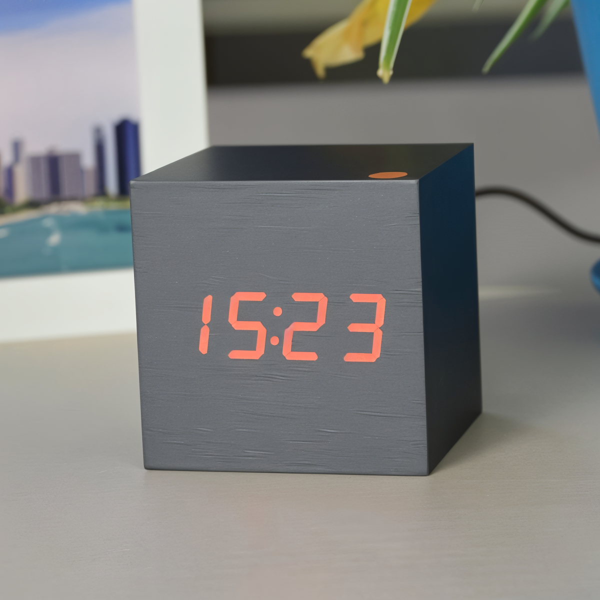 Floroux | Montre en bois LED numérique élégante