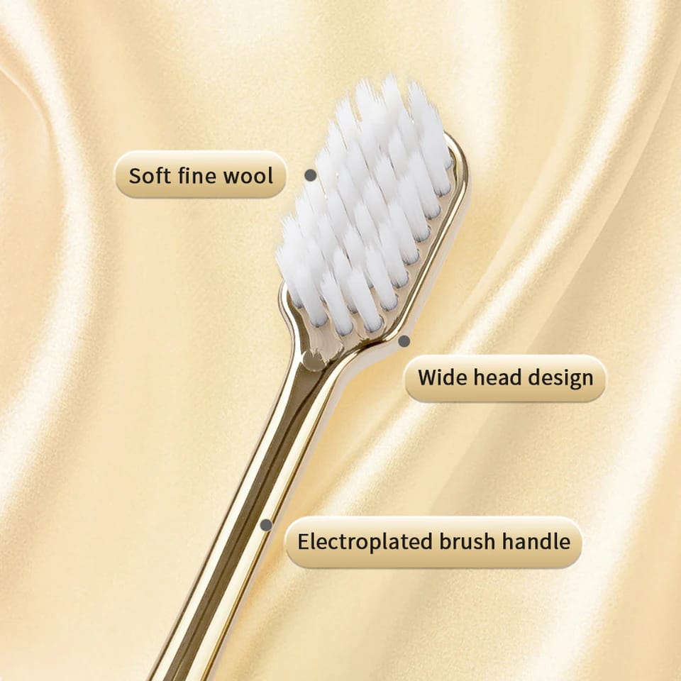 Brosse à dents en charbon de bambou doré