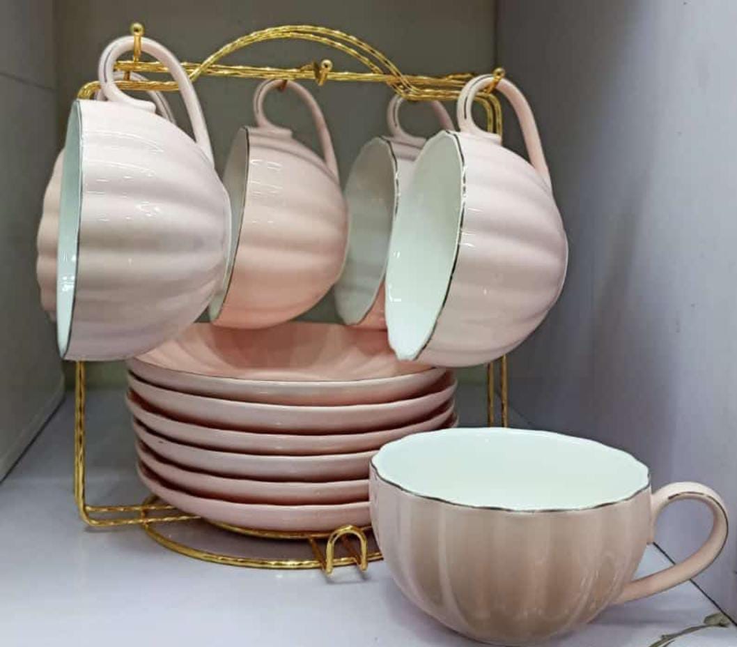 Ensemble de tasse et soucoupe avec support