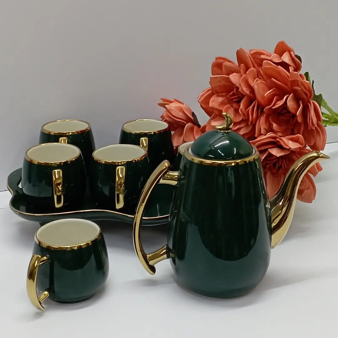 Ensemble de thé en céramique et plateau