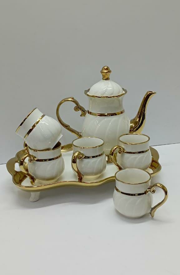 Ensemble de thé en céramique et plateau