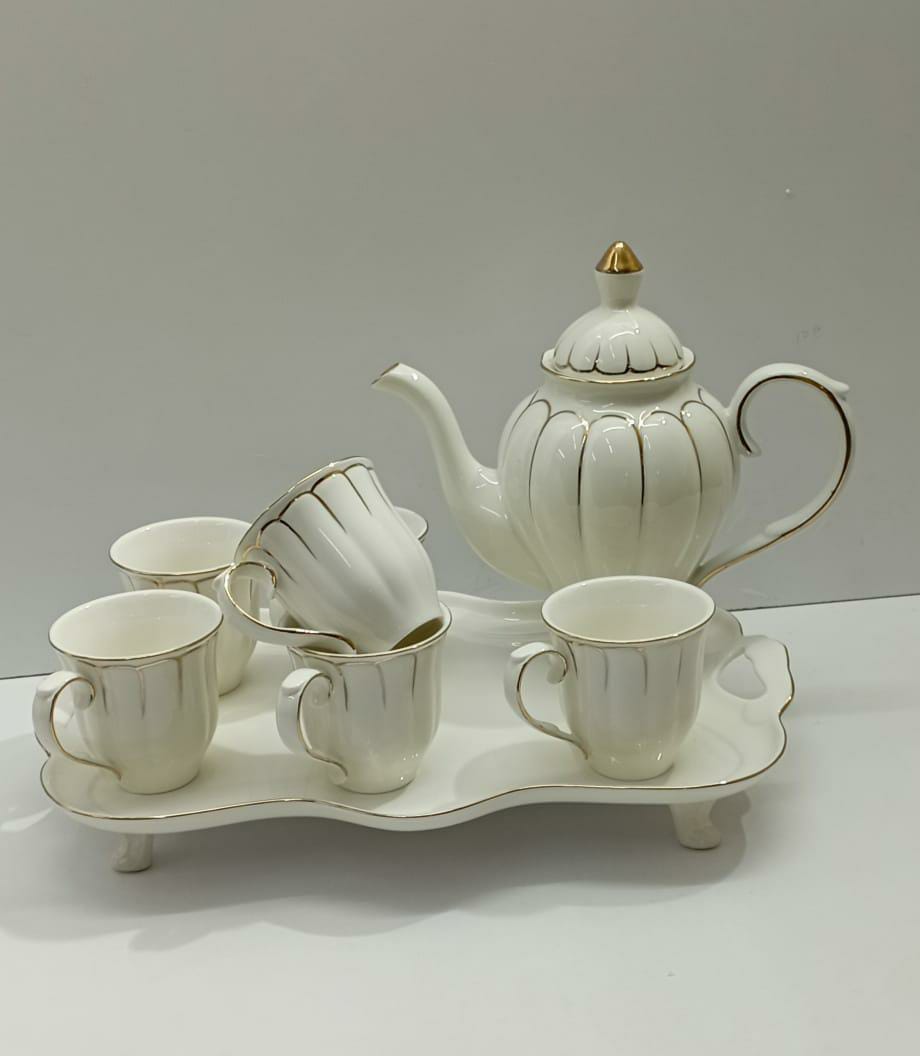 Ensemble de thé en céramique et plateau