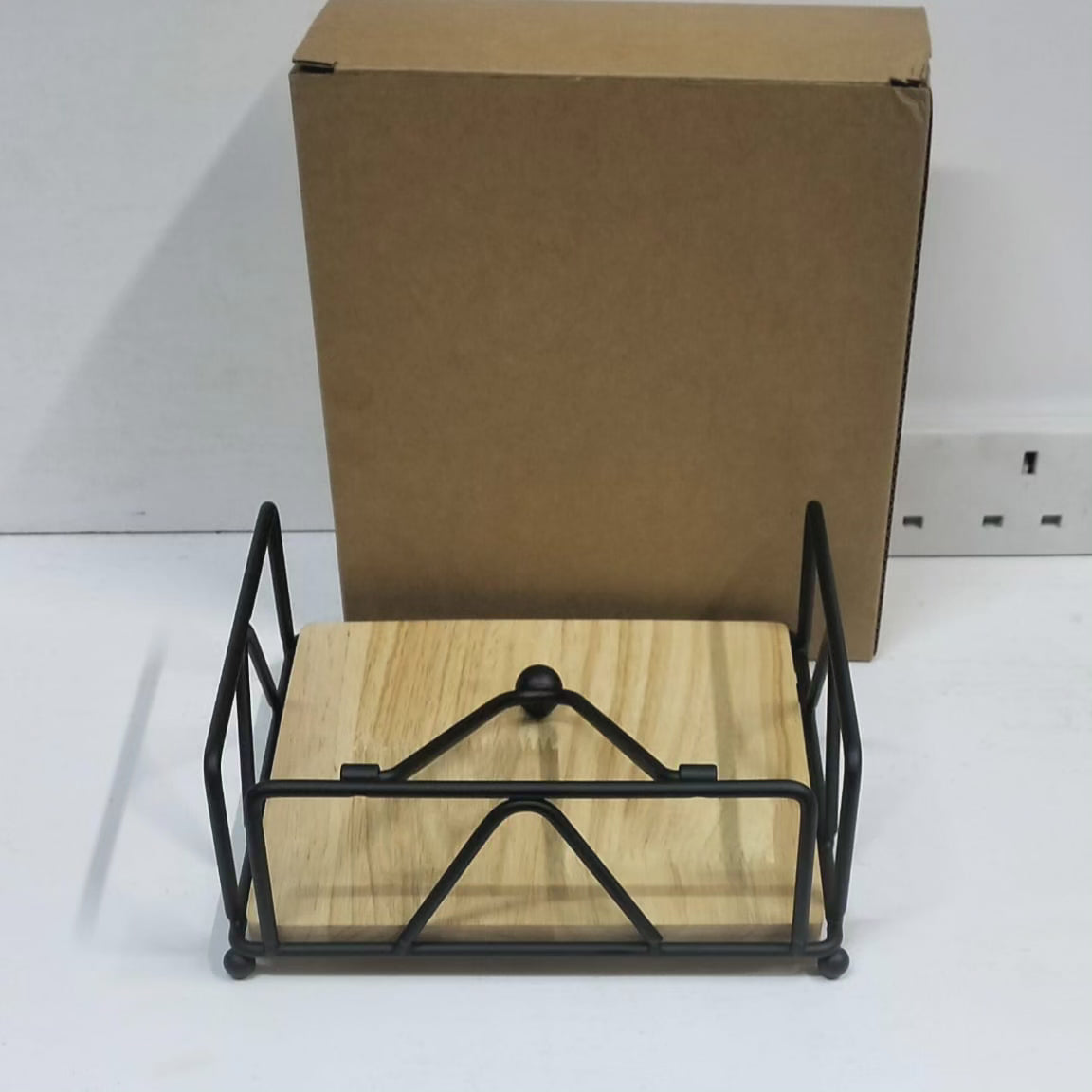 Support de serviette métallique avec base en bambou