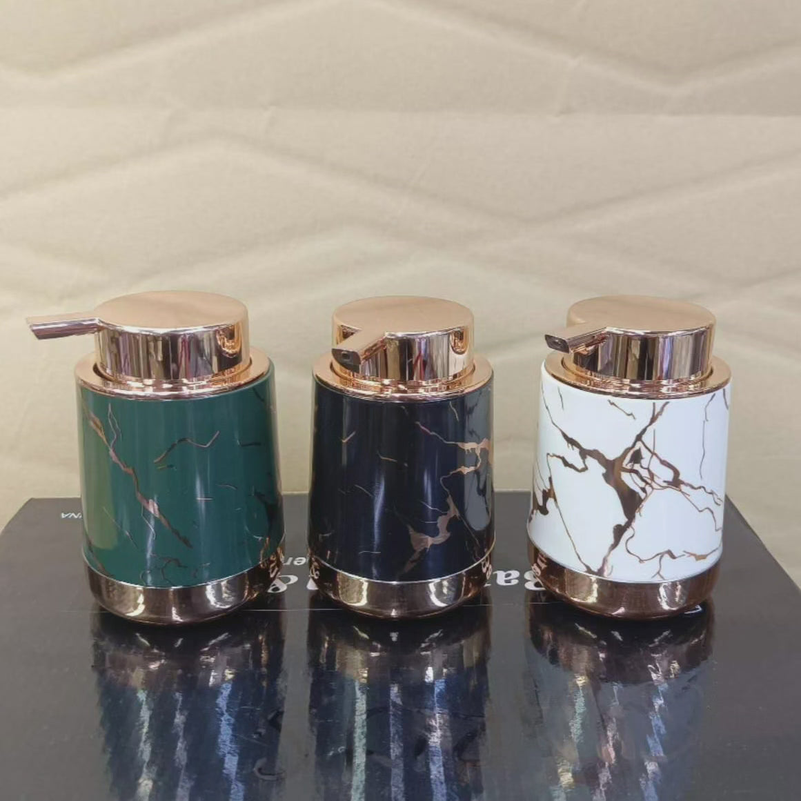 Distributeur de savon en marbre