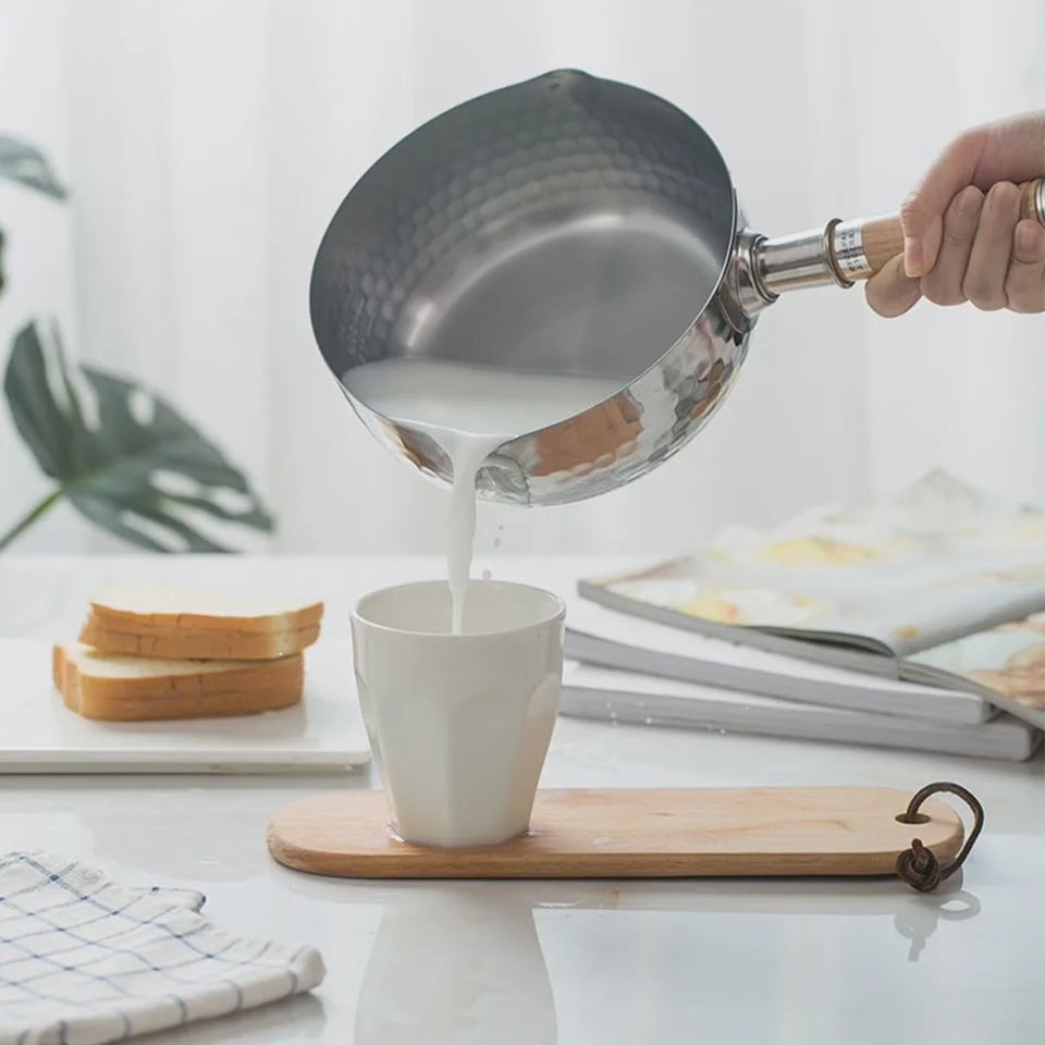 Pot à soupe de lait en aluminium de 2 litres avec poignée en bois