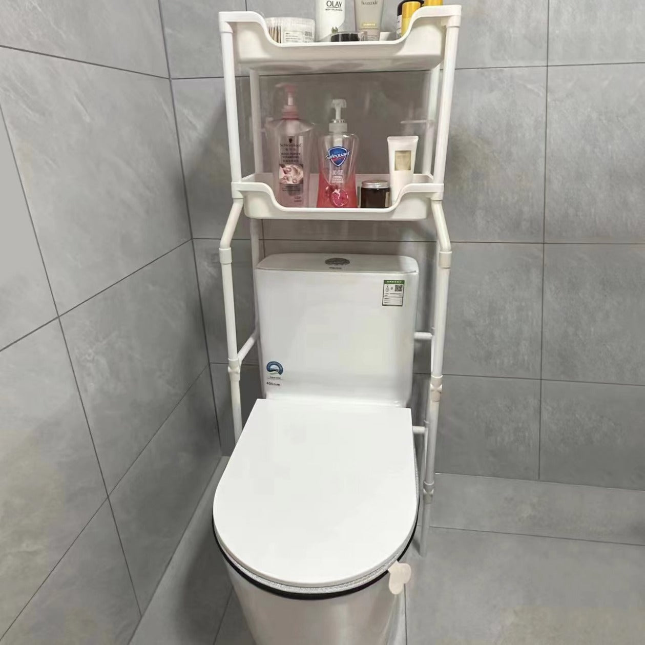 Au-dessus de l'organisateur de toilette/salle de bain