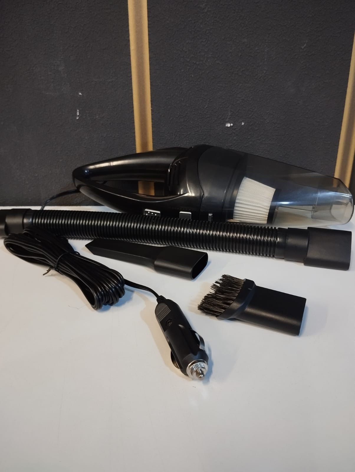 Aspirateur de voiture portable