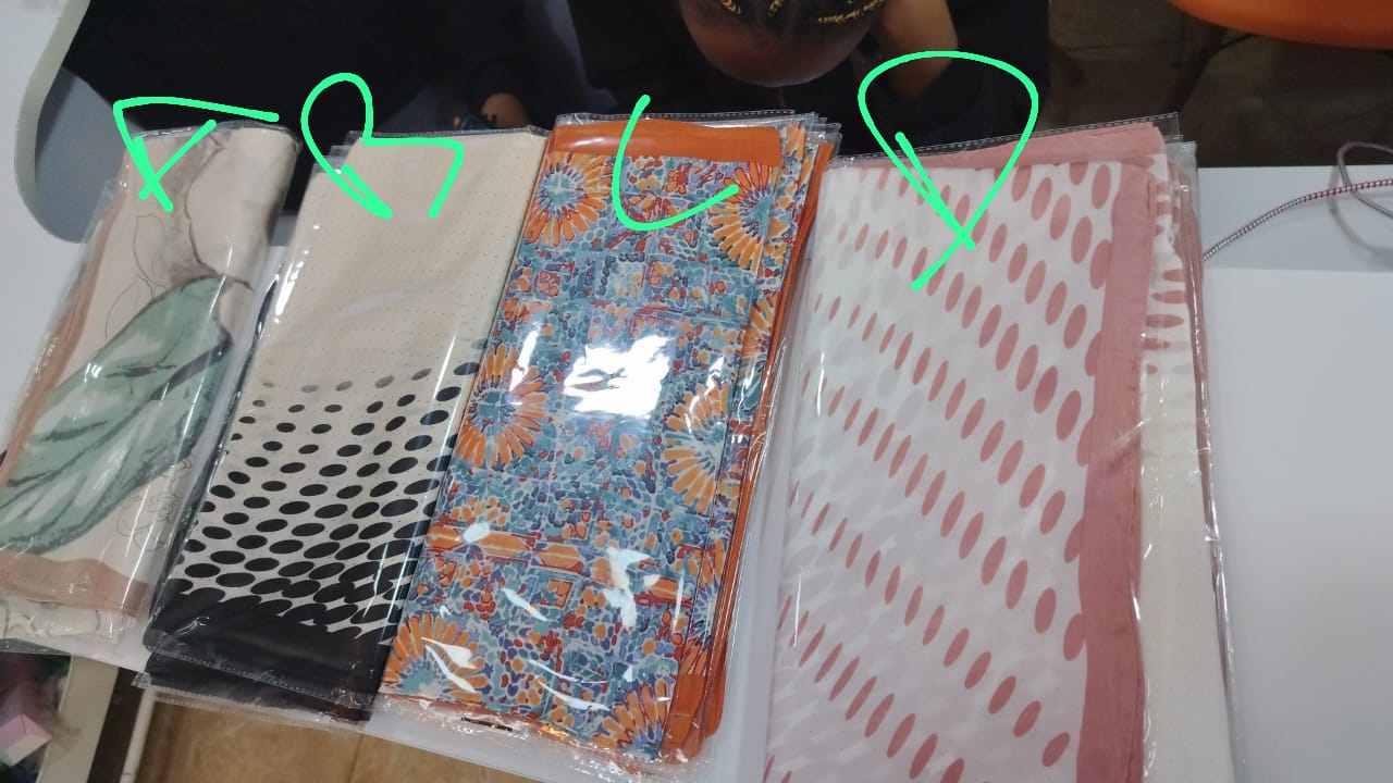 Étole carrée en soie