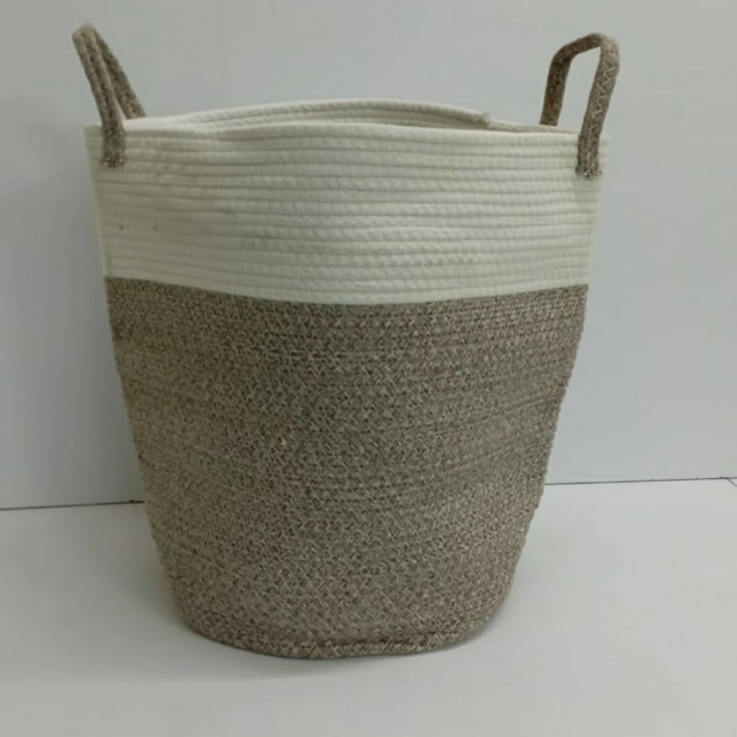 Panier à linge décoratif en corde de coton tissée avec poignées