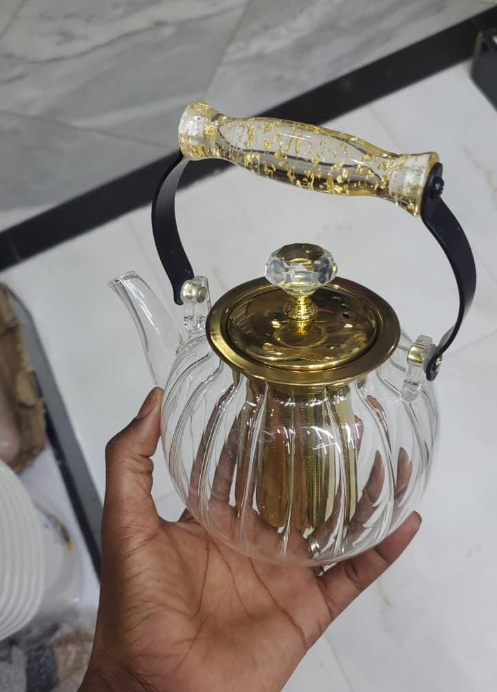 Théière en verre avec infuseur